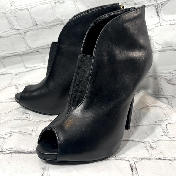 GUESS Women's "Ashleigh" Black Leather Peeptoe Booties with Stiletto Heel-6.5 - Picture 1 of 11